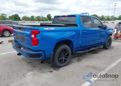 2023 Chevrolet Silverado 1500 4Wd Short Bed Custom/4Wd Standard Bed Custom z USA, uszkodzony, nr VIN 1GCPDBEK3PZ110782
